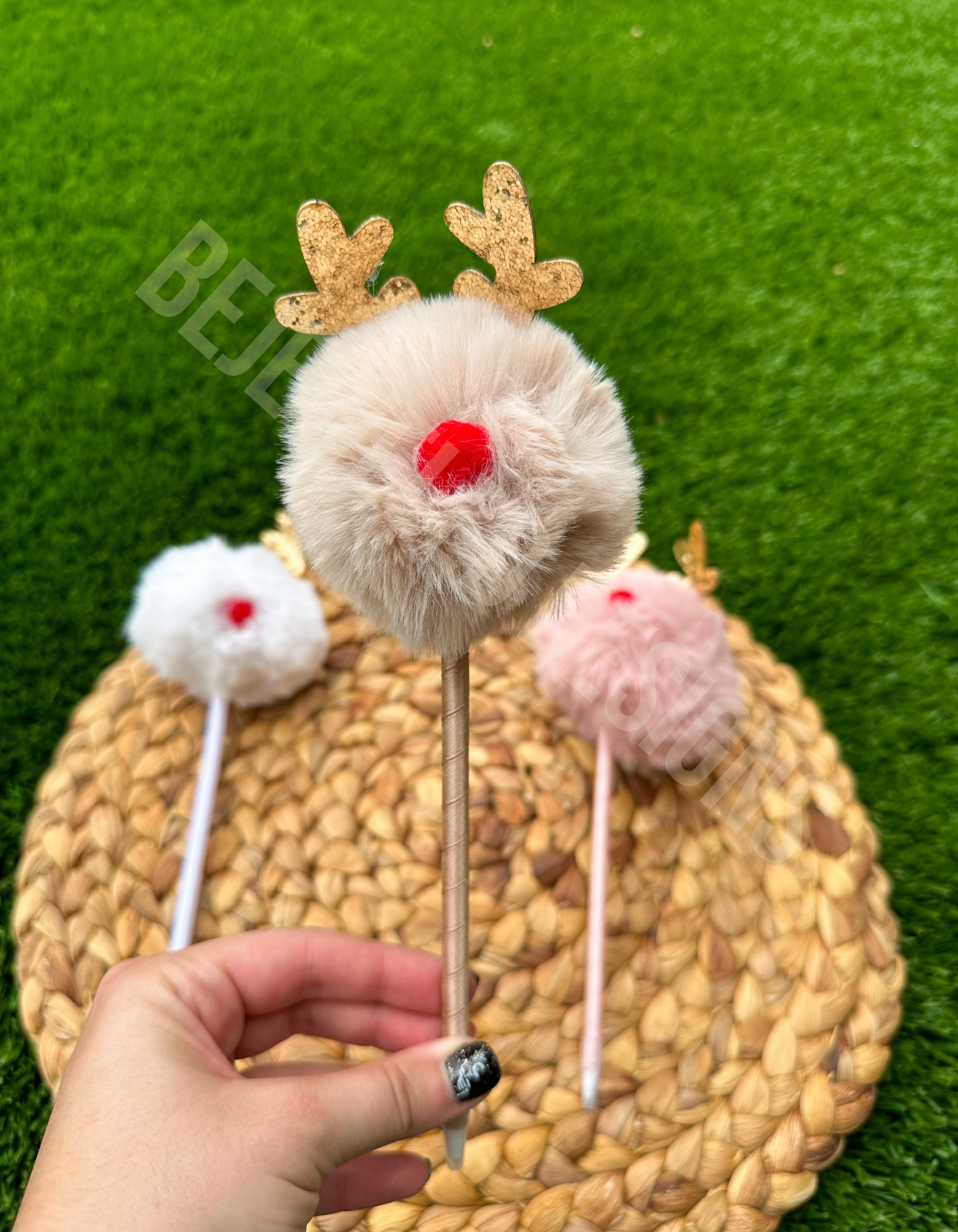 Christmas Reindeer Pom Pen